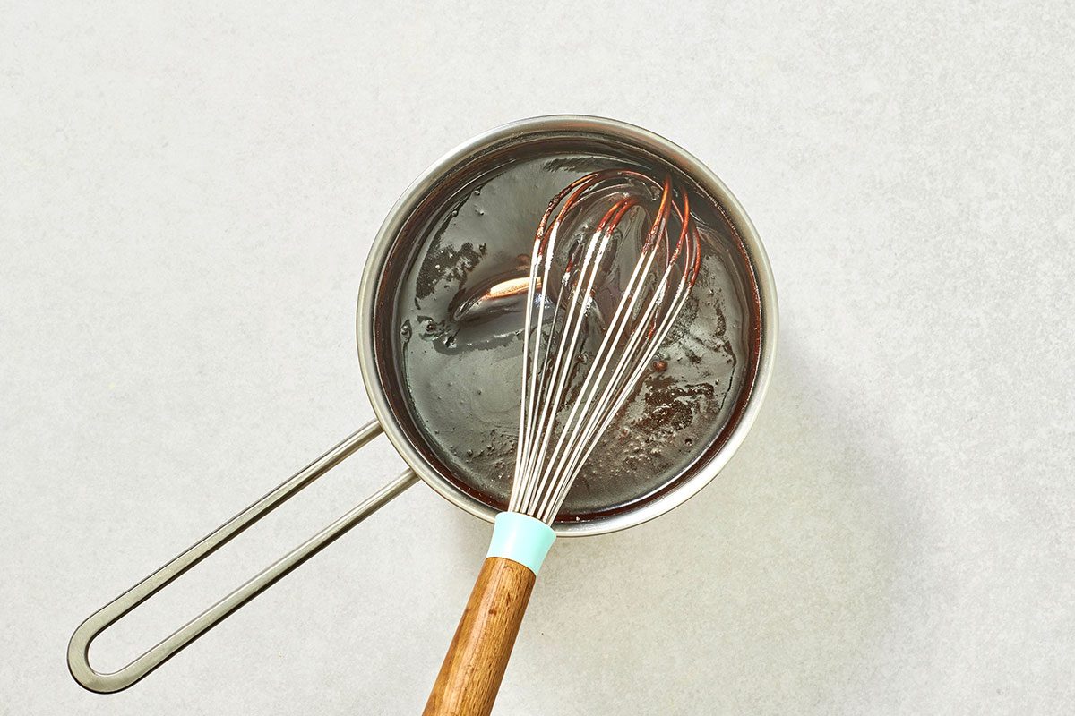 Preparing the glaze