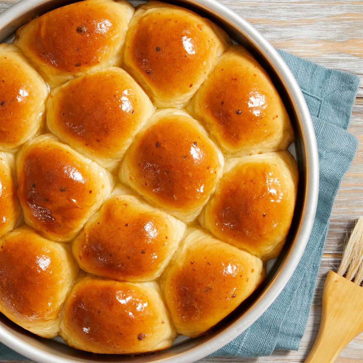 Baker’s Dozen Yeast Rolls